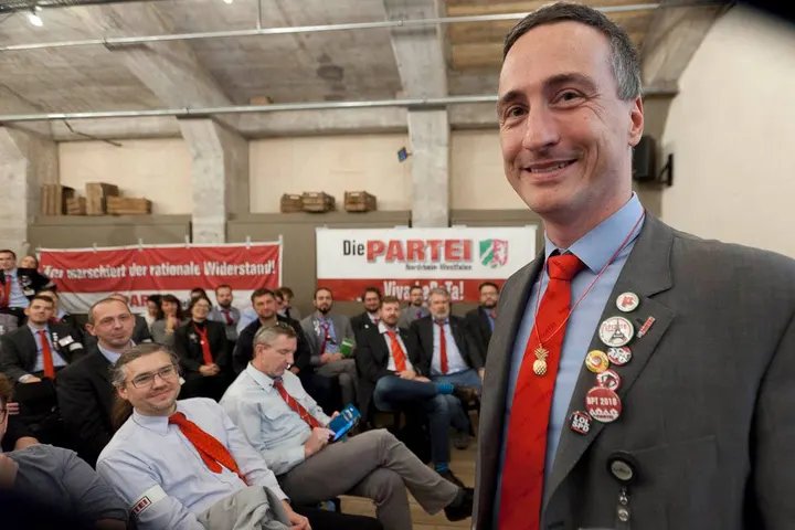 Eine Ananas auf dem Parteitag
